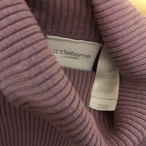 Liz Claiborne Medium Lavender Purple Turtle Neck